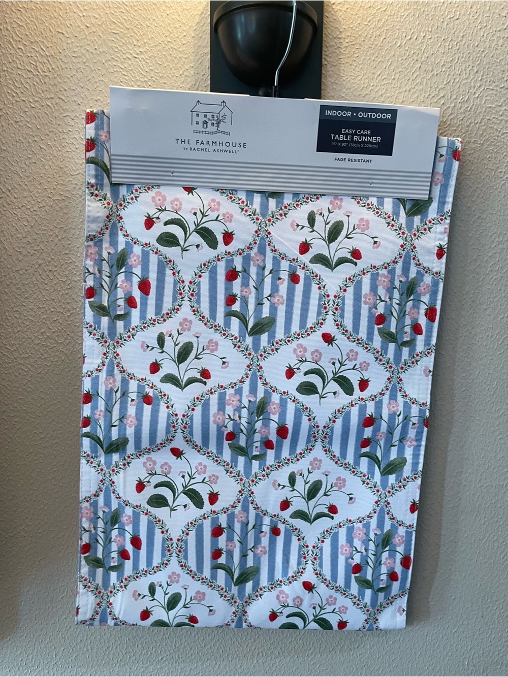 The Farmhouse by Rachel Ashwell Indoor Outdoor Table Runner - 15”x90”  Brand New
